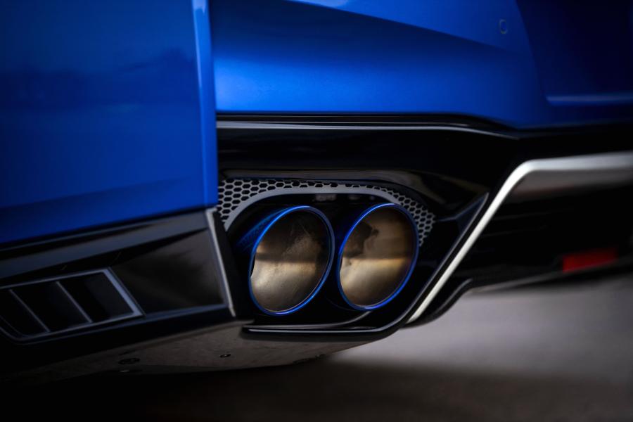 Детали экстерьера Nissan GT-R 50th Anniversary (R35) 2019 года  (ZA) (фото 19 из 40)